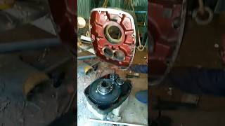 Fenner Gearbox Repair  TURNER TRICKS  diy [upl. by Alya252]