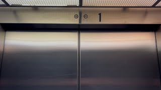 Westinghouse Hydraulic Elevator at Stern’sBloomingdale’s Bridgewater Commons Bridgewater [upl. by Freyah]