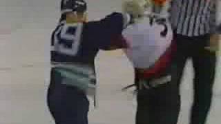 Kelly Chase vs Troy Mallette Nov 4 1995 Round 2 [upl. by Noneek611]