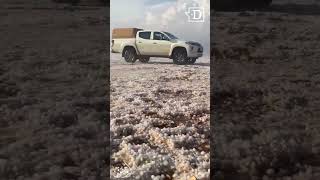 Tormenta de granizos en desierto de arabia saudita😱 [upl. by Olympias]