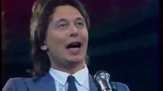 Elon Musk performs a USSR Space Song Zemlya V Illuminatore Earth in Illuminator [upl. by Nnayar]