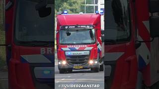 Brandweer Houtveldweg met vrachtwagen en OVDP naar grote brand in Zaandam firebrigade feuerwehr [upl. by Eidolem631]