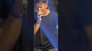 Ariel noah nyanyi di cafe bawain lagu oasis music ariel [upl. by Lewap764]