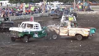 TEAM TRUCKS Waseca County Fair [upl. by Vtehsta]