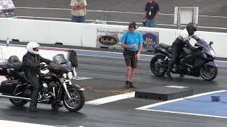 The difference between Harley Davidson and Hayabusa  drag race [upl. by Alyhc510]