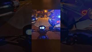 Se fossi stato un poliziotto avrei fatto questo tutto il giorno…motovlog moto polizia [upl. by Arianna]