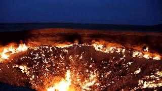 Flaming Gas Crater Night  Turkmenistan Darvaza [upl. by Werdnaed]