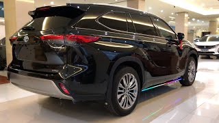 2022 Toyota Highlander indepth Walkaround Interior amp Exterior [upl. by Enyrehtak726]