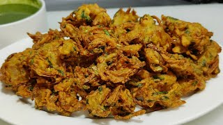 Crispy Onion Pakoda Recipe  प्याज़ के कुरकुरे पकोड़े  Kanda Bhajiya  Pyaz ke Pakode  Chef Ashok [upl. by Ternan720]