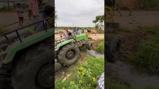 John Deere 4wd tractor working in mud shorts trending tractor [upl. by Lenehc396]