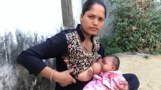 Indian mom breastfeeding💓breastfeeding breastmilk [upl. by Girhiny]