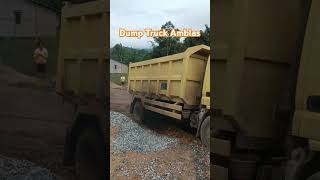 Dump Truck Amblas dumptruck [upl. by Kannry976]