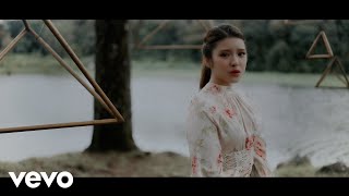 Tiara Andini  Usai Official Music Video [upl. by Lucretia]