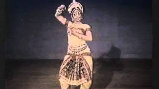 Yamini Krishnamurthi  Odissi amp Bharatanatyam [upl. by Salangia]