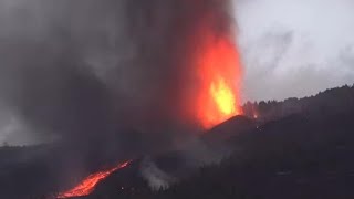 CANLI İspanyadaki La Palma yanardağı lavları denize ulaştı [upl. by Bozuwa]