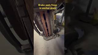 Outer brake pad froze in anchor plate 19 gmc Arcadia brakeservice brakes frozenpad mechaniclife [upl. by Asillem100]