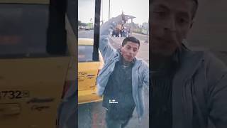 Taxista agrede el vehículo del sitp o tranmilenio Me encanta vivir en Bogota meme mundodelacalle [upl. by Ressan965]