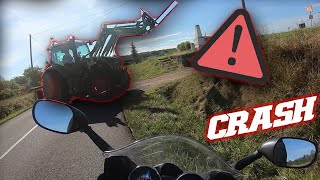 ACCIDENT  UN TRACTEUR COUPE LA ROUTE A UN ABONNÉ [upl. by Macknair938]