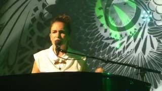 Yael Naim  Toxic  liveFNAC Live 21 juil 2016 [upl. by Sansen566]