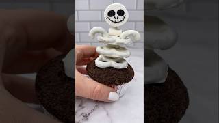 Jack Skellington Cupcakes 💀🖤 cake halloween cupcakes cakedbyrach jackskellington shortsfeed [upl. by Namajneb847]