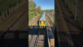 Southern passing salfords for Gatwick Airport [upl. by Alleyn]