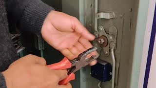 Repair Godrej Almirah Handle at Home in One Minute l How to Repair Handle of Godrej Almirah l [upl. by Kelula68]