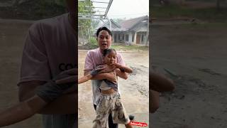 Tuan Faruq hujan hujanan minivlog davidsunairi anakdesa tuanfaruq [upl. by Lindahl456]