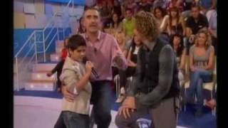 David Bisbal y Abraham Mateo 11 años cantan en Menuda Noche  Esclavo de sus besos  Me Derrumbo [upl. by Chrisy]