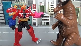 Power Rangers Dino Charge Megazord Battle Play Toys 파워레인저 다이노포스 로봇 배틀 장난감 놀이 [upl. by Phene]