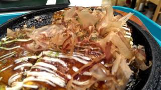 Dancing Bonito Flakes Okonomiyaki [upl. by Mcgrody]