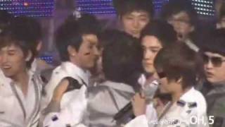 Fancam Eunhyuk Eun cry TT Super Junior Winning K chart [upl. by Ymassej]