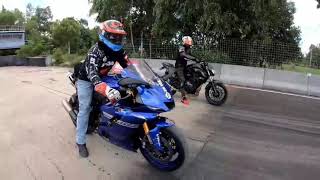 Yamaha MT07 vs Yamaha YZFR6 [upl. by Latashia727]