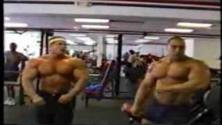 Nasser El Sonbaty and Jay Cutler training and posing [upl. by Meagher]