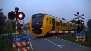 Spoorwegovergang Laag Zuthem  Dutch railroad crossing [upl. by Aennaej]