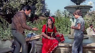 हेमा की चोरी और धर्मेंद्र की पकड़धकड़  Seeta Aur Geeta Comedy Scene [upl. by Esta209]