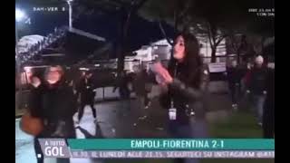 Giornalista molestata da alcuni tifosi della Fiorentina [upl. by Eical]