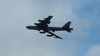 B52 Stratofortress taxiing sideways RIAT 2004 [upl. by Juetta]