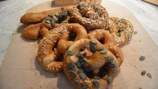 Brezen  Bierbrezen aus dem Holzofen Brezen selber backen [upl. by Aivekal]