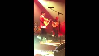 Kendji Girac quotBellaquot à la cigale à Paris [upl. by Ynagoham]