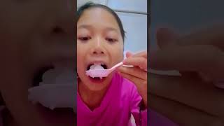 haha makan es krim bikin sendiri [upl. by Eibrab289]