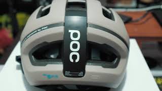 Review POC Omne Air Spin Moonstone Grey Matt [upl. by Theresita985]