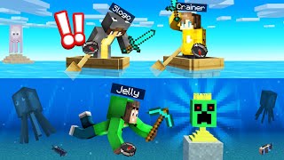 Minecraft SPEEDRUNNER vs HUNTERS On WATER [upl. by Haynes]