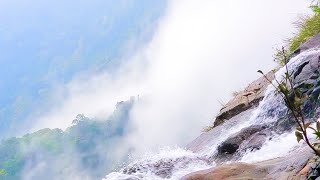 自然の風景、流れる水浮かぶ雲。 ゴボゴボという水の音。 リラクゼーション不眠症治療瞑想不安治癒ASMRに役立ちます。 [upl. by Durarte]