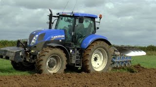 Ploughing the Silage Grass  With T7200 and Overum 4 Furrow [upl. by Chemesh]