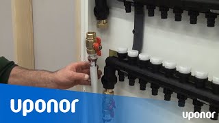 Installation uppfyllning och avluftning av Uponor Pro 1 QampE golvvärmefördelare i fördelarskåp [upl. by Elie]