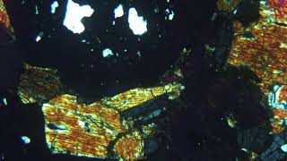 Eclogite au microscope polarisant LPA [upl. by Atirrehs925]