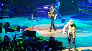 Jon Pardi Heartache Medication Fresno 120823 [upl. by Nibor]