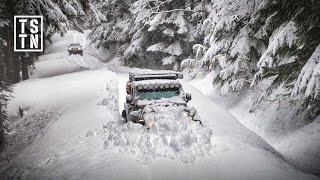 EXTREME Winter Snow Storms VS My 426 Hemi Jeep Gladiator [upl. by Godliman]