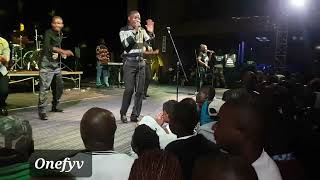 Ndinyarewo Leonard Zhakata live [upl. by Reinertson]