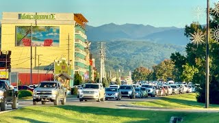 PIGEON FORGE A Fabulous FRIDAY on the Parkway Traffic amp Crowd  615PM on October 18 2024 [upl. by Keg78]